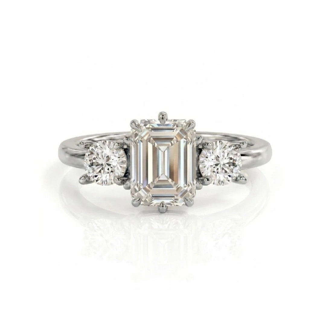 Three Stone Ring Round Cut Diamond