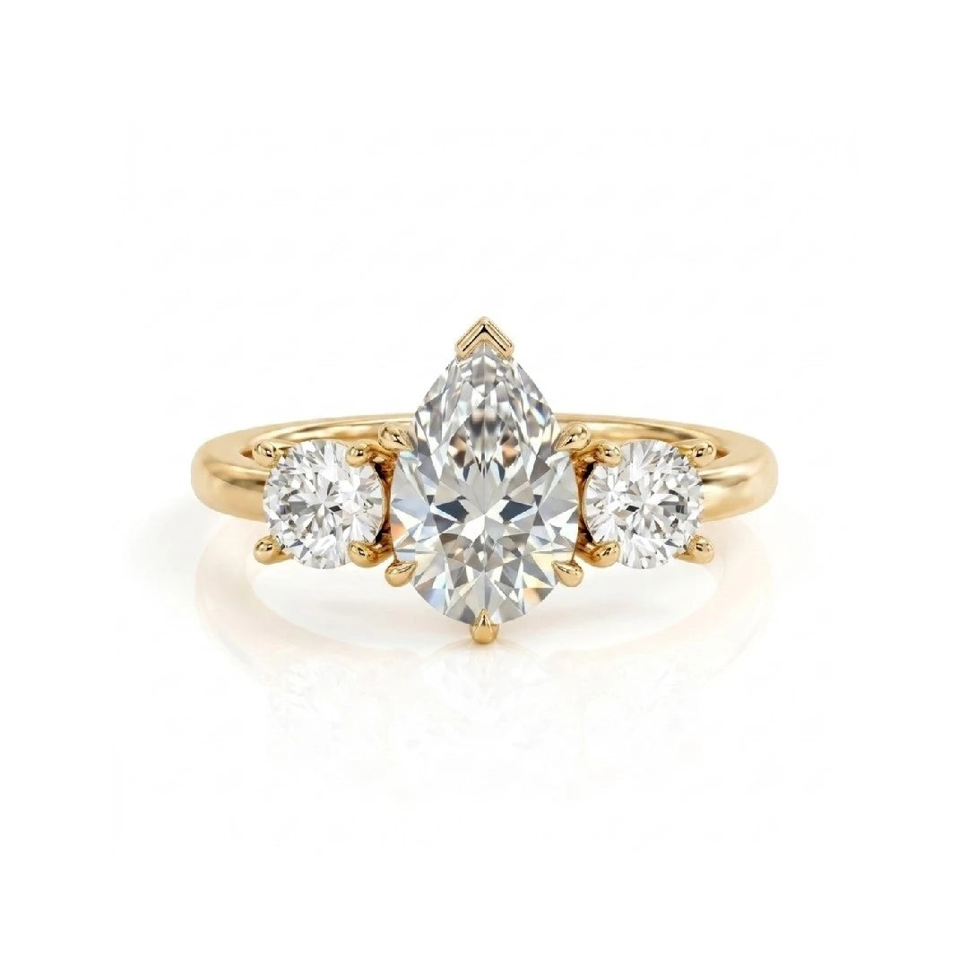 Three Stone Ring Round Cut Diamond