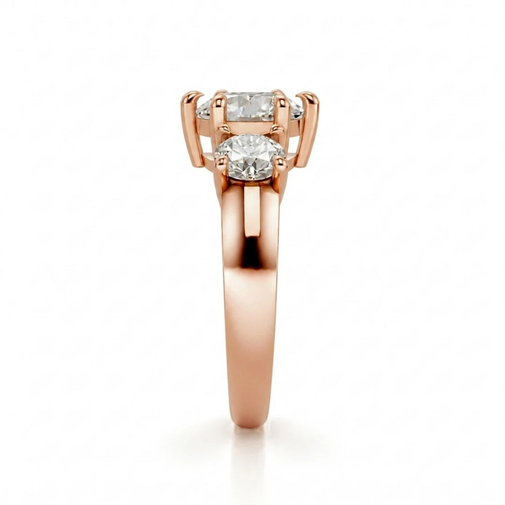 Three Stone Ring Round Cut Diamond