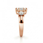 Three Stone Ring Round Cut Diamond