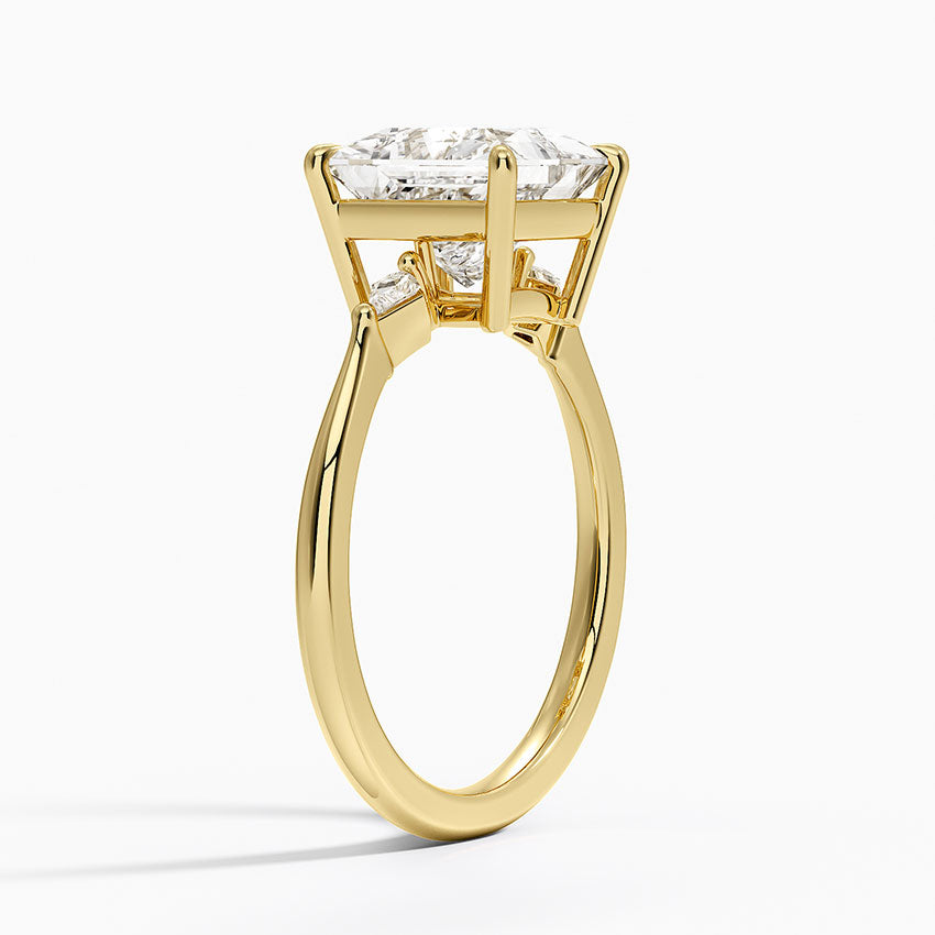 Petite Cometa Three Stone Diamond Ring