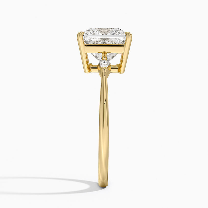 Petite Cometa Three Stone Diamond Ring